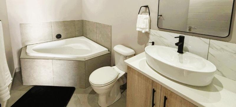 3 Bedroom Property for Sale in Heuwelsig Free State